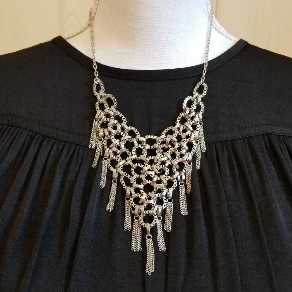 4 for $15 JESSICA SIMPSON TASSEL LINK